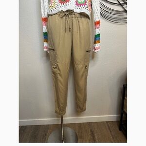 Women’s Casual Tan Cargo Pants